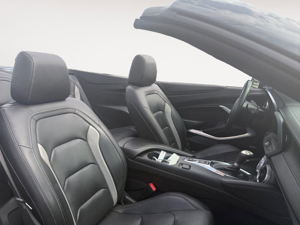 Used 2018 Chevrolet Camaro LT image 15