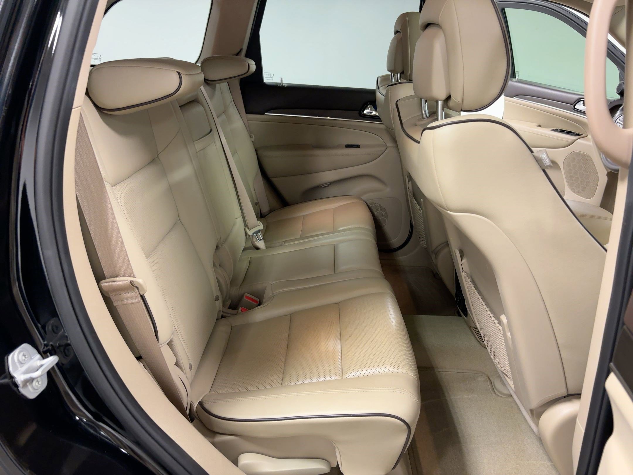 Used 2019 Jeep Grand Cherokee Overland image 30