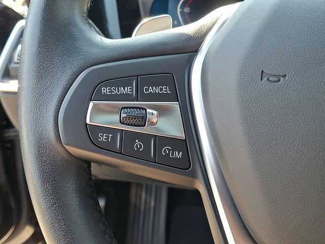 Used 2019 BMW 330i xDrive Sedan w/ Driving Assistance Package image 17