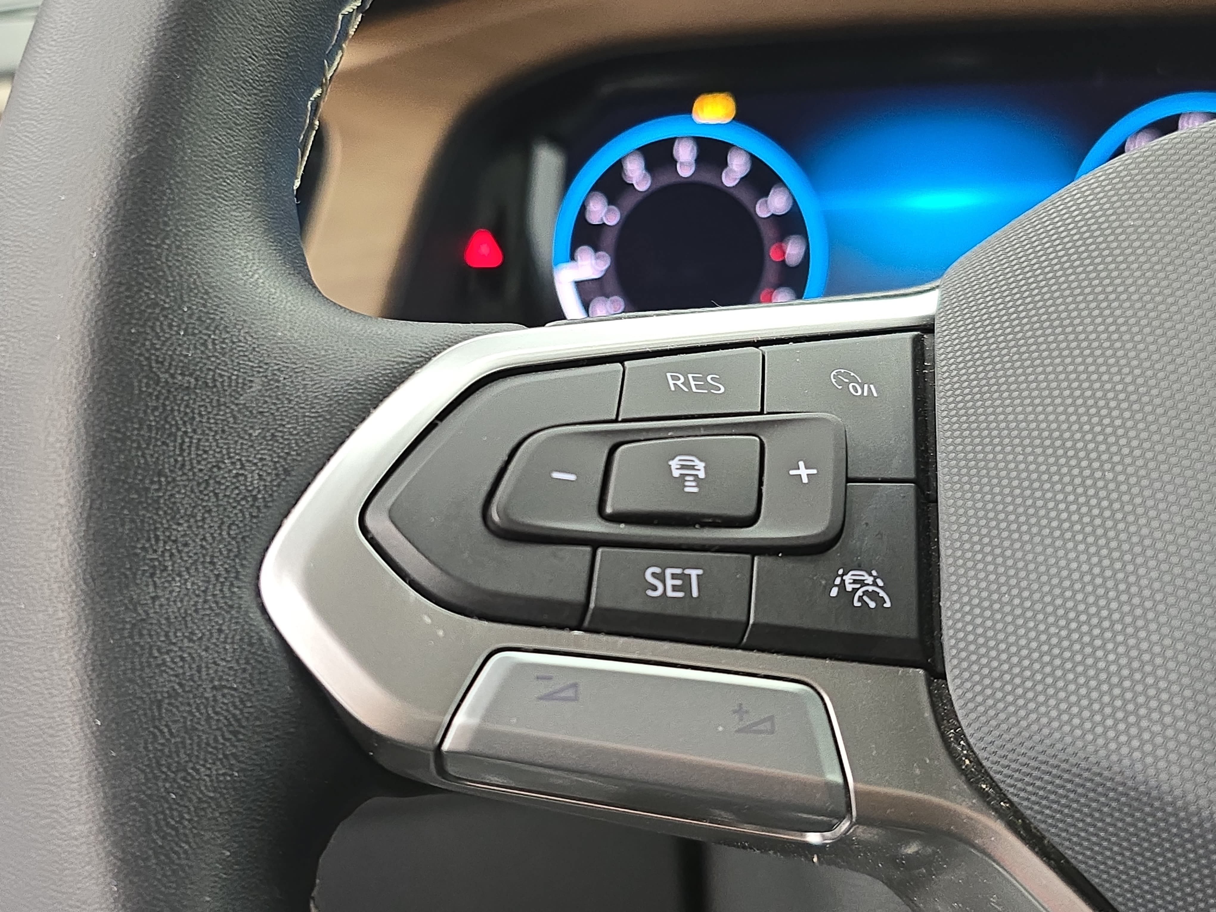 Certified 2024 Volkswagen Atlas SE AWD/4WD image 18