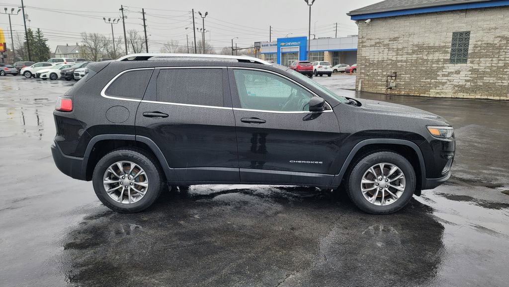Used 2019 Jeep Cherokee Latitude Plus image 14
