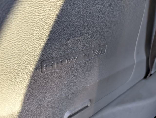 Used 2020 Chrysler Pacifica Limited w/ Advanced Safetytec Group FWD image 23