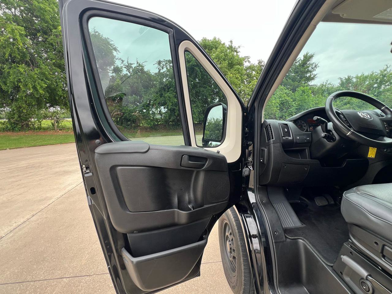 Used 2017 RAM ProMaster 3500 w/ Mopar Trailer Tow Group FWD image 25