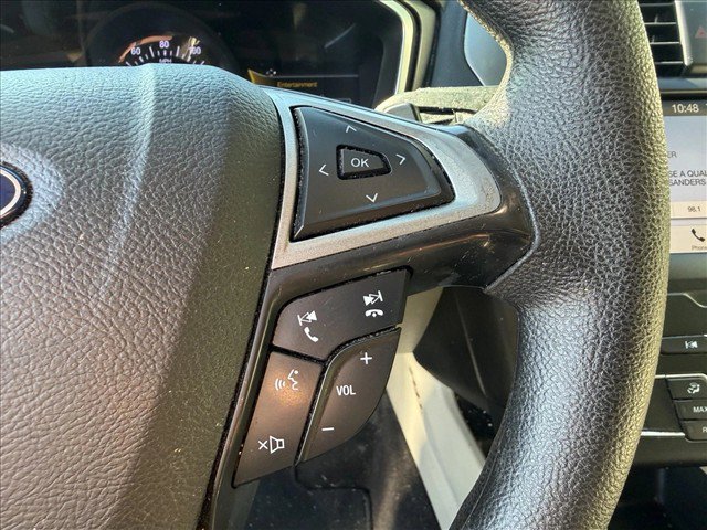 Used 2019 Ford Fusion SE FWD image 15