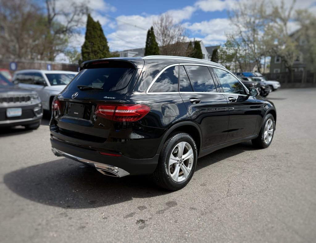 Used 2017 Mercedes-Benz GLC 300 4MATIC image 8
