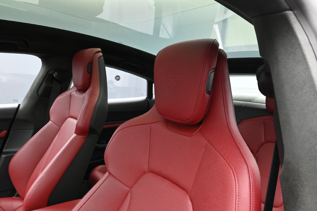 Certified 2024 Porsche Taycan GTS AWD/4WD image 17
