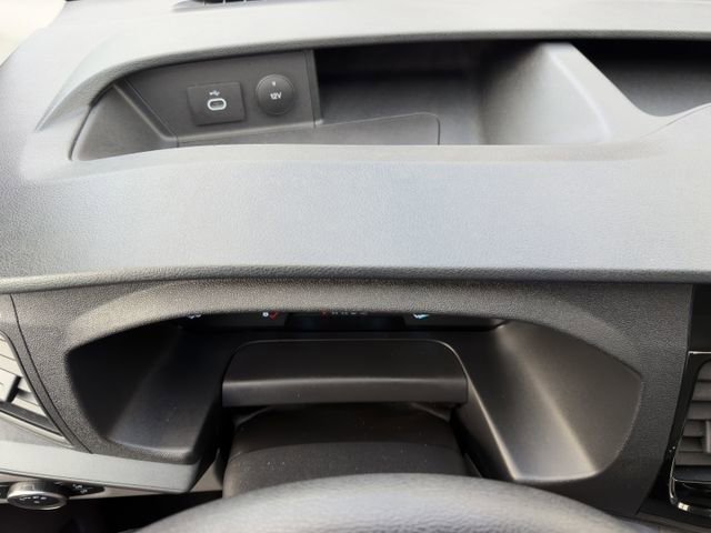 Used 2025 Ford Transit 350 XLT image 17