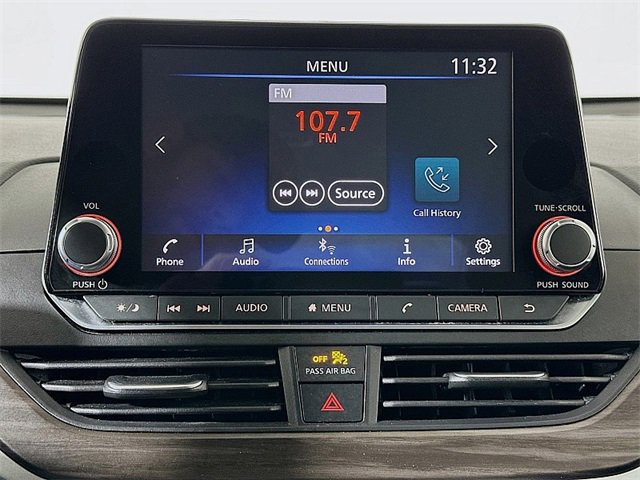 Used 2024 Nissan Altima 2.5 SV image 14