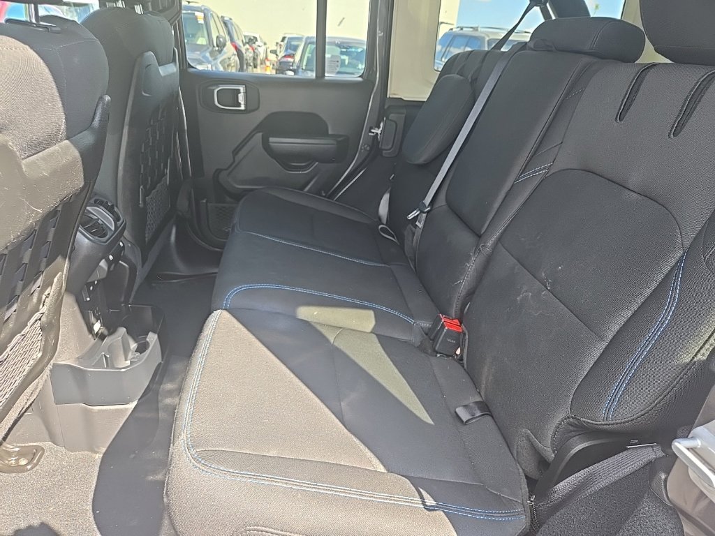 Used 2022 Jeep Wrangler Unlimited Rubicon 4xe AWD/4WD image 12