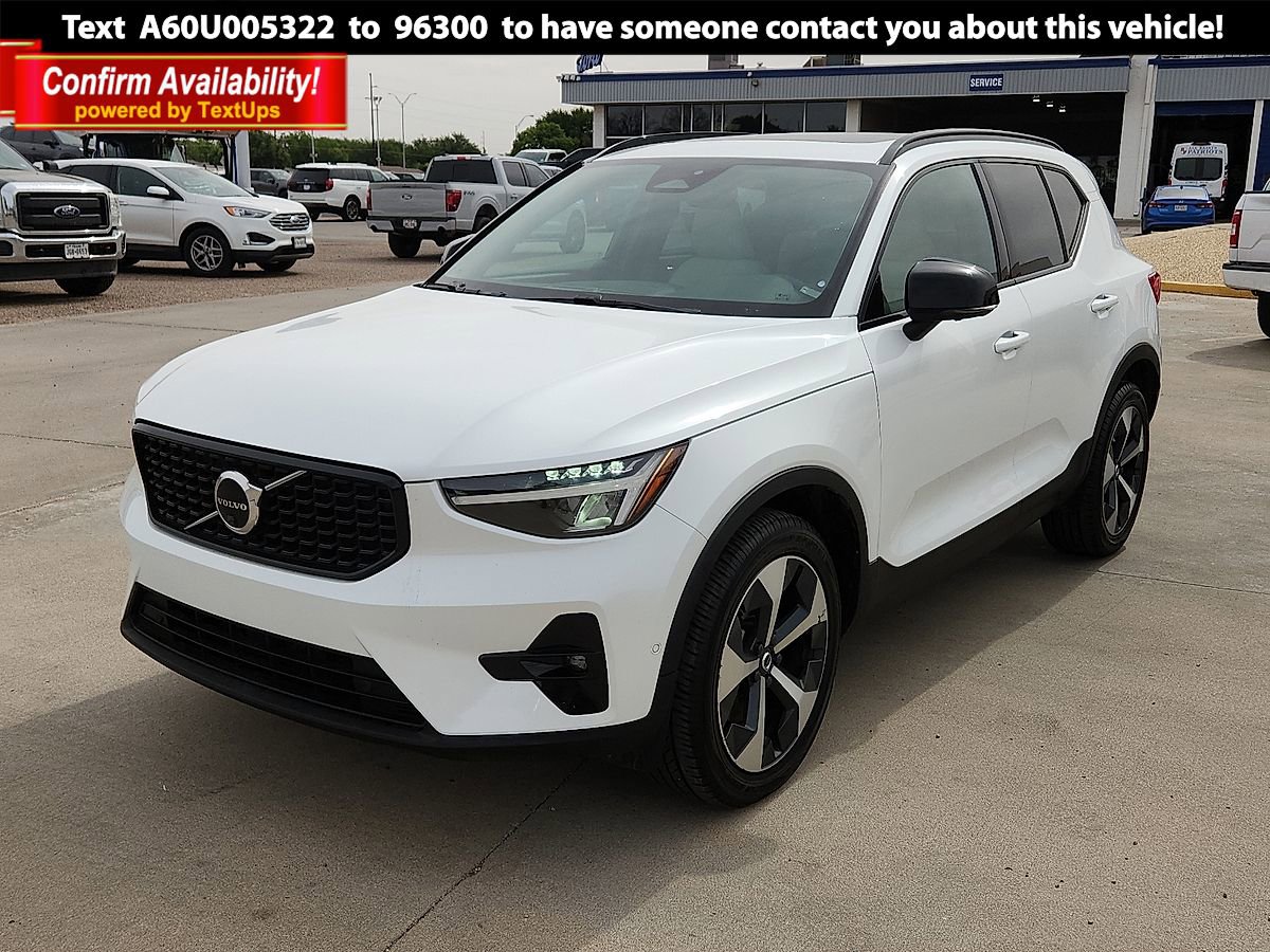 Used 2023 Volvo XC40 B4 Ultimate