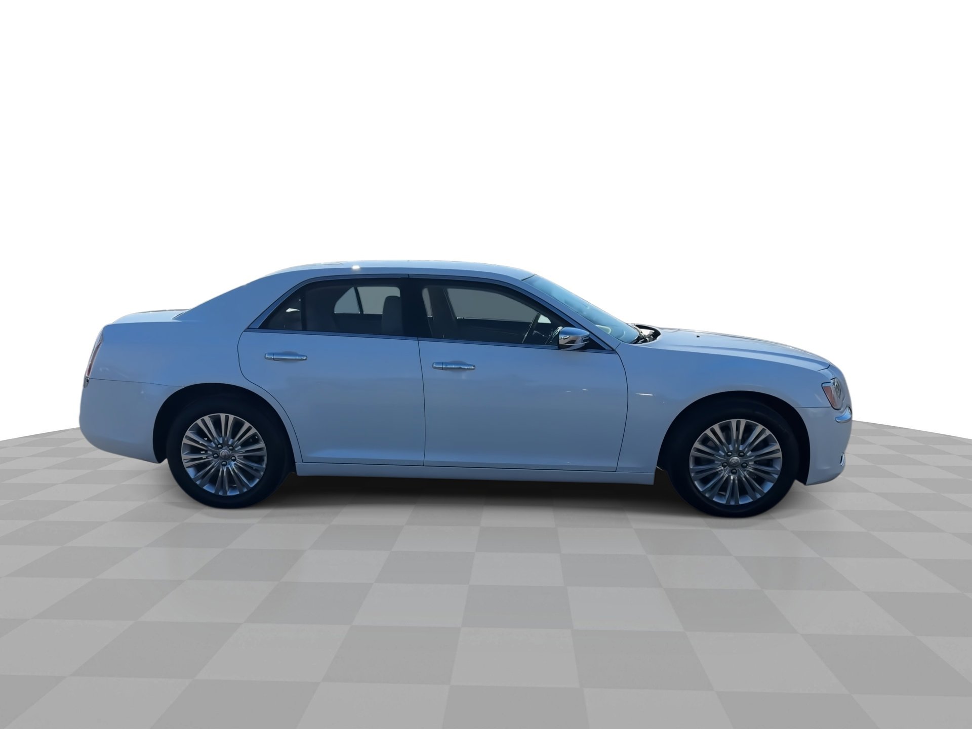 Used 2013 Chrysler 300 C image 9