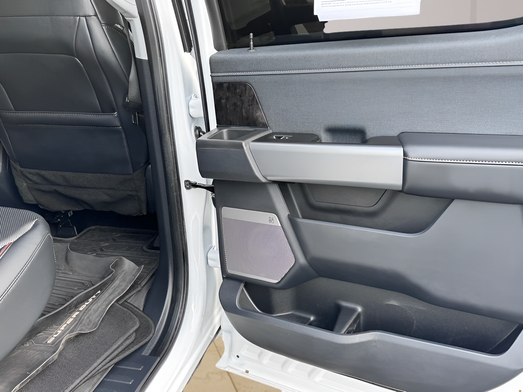 Used 2024 Ford F250 Lariat AWD/4WD image 33