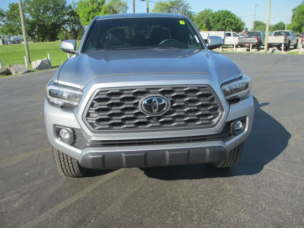 Used 2023 Toyota Tacoma TRD Off-Road w/ TRD Premium Off Road Package AWD/4WD image 14
