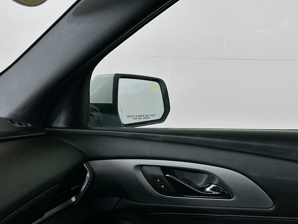 Used 2022 Chevrolet Traverse LT image 27