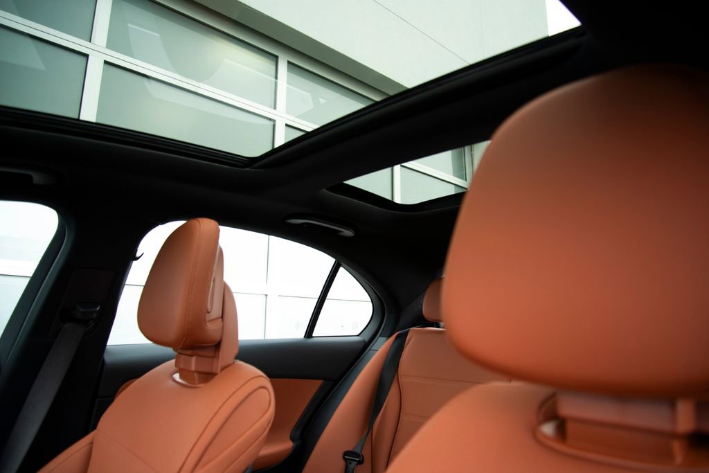 New 2026 Mercedes-Benz C 300 4MATIC Sedan image 12