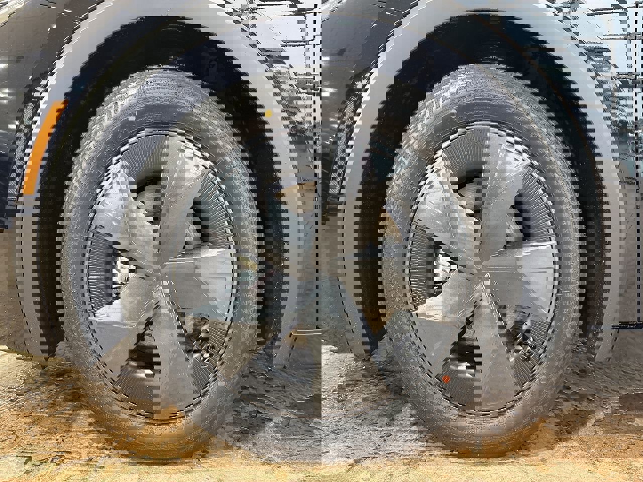 New 2026 Toyota Prius Plug-In Hybrid image 10