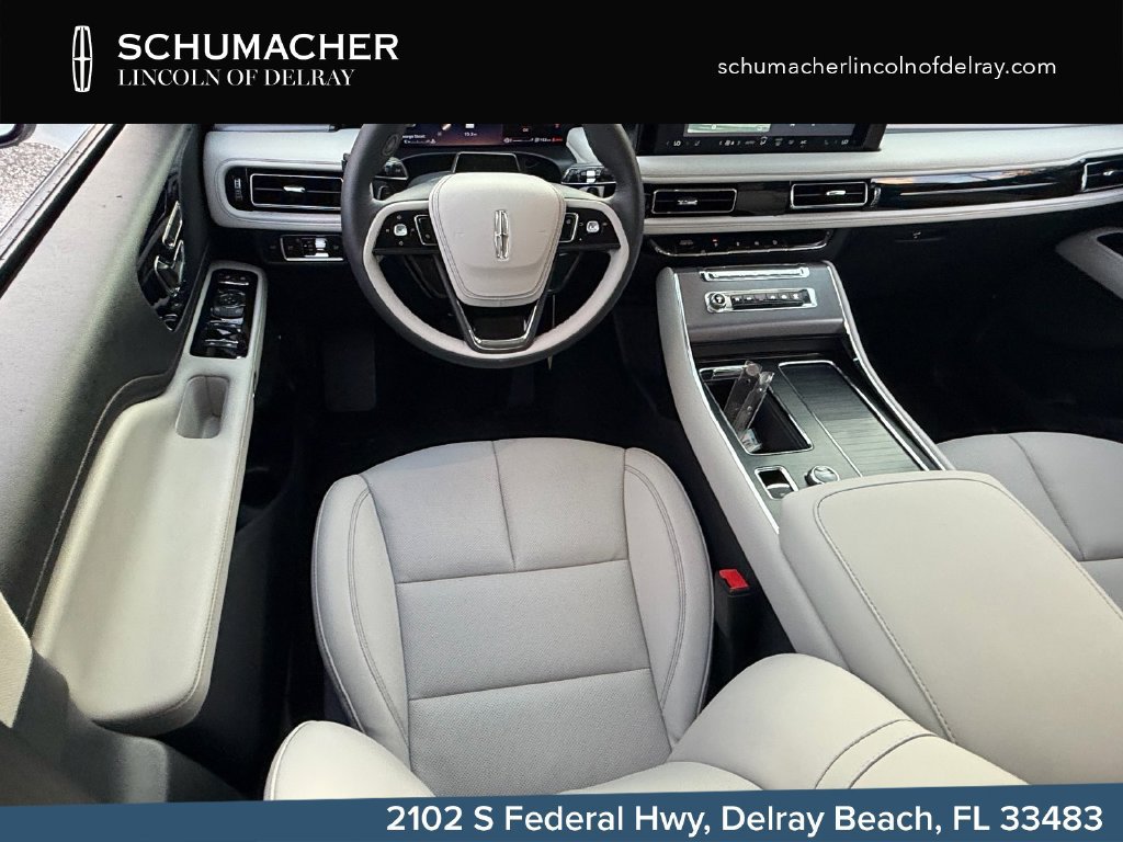 New 2026 Lincoln Aviator AWD w/ Jet Appearance Package image 14