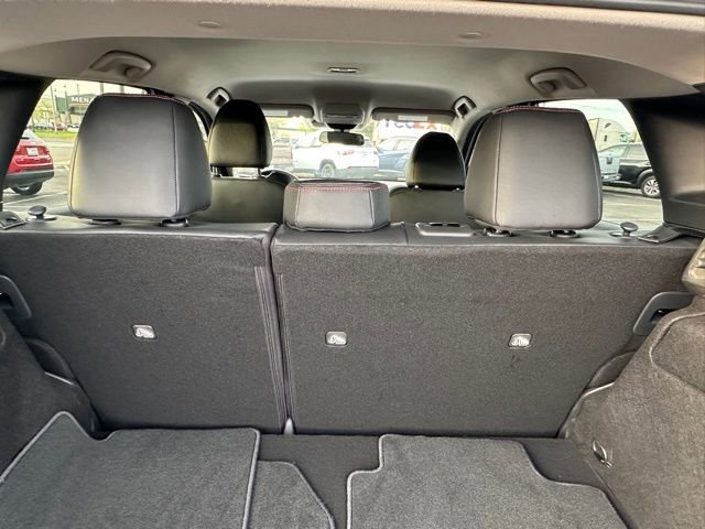 Used 2025 Nissan Kicks SR AWD/4WD image 19