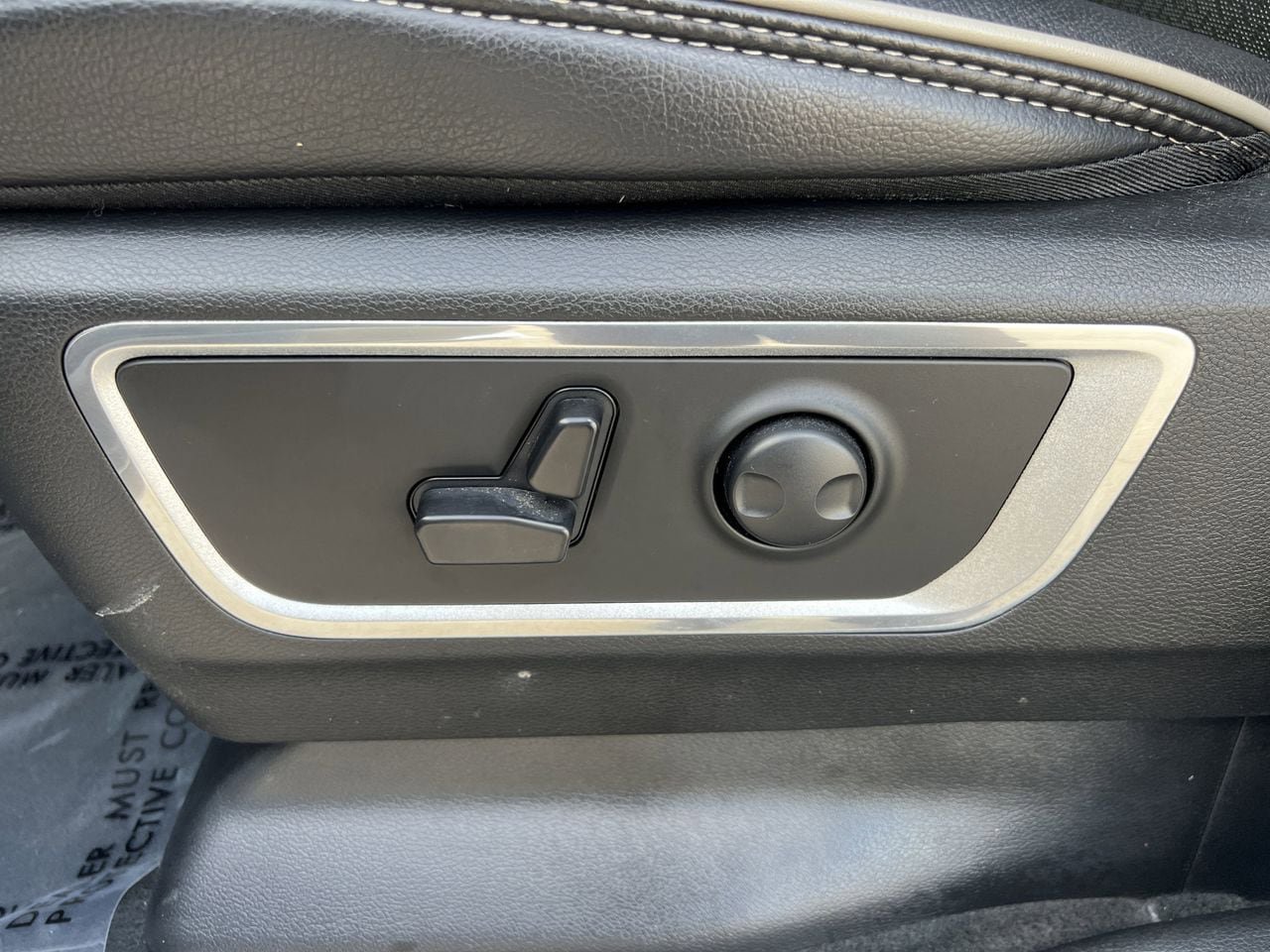 Used 2023 RAM 1500 Laramie image 25