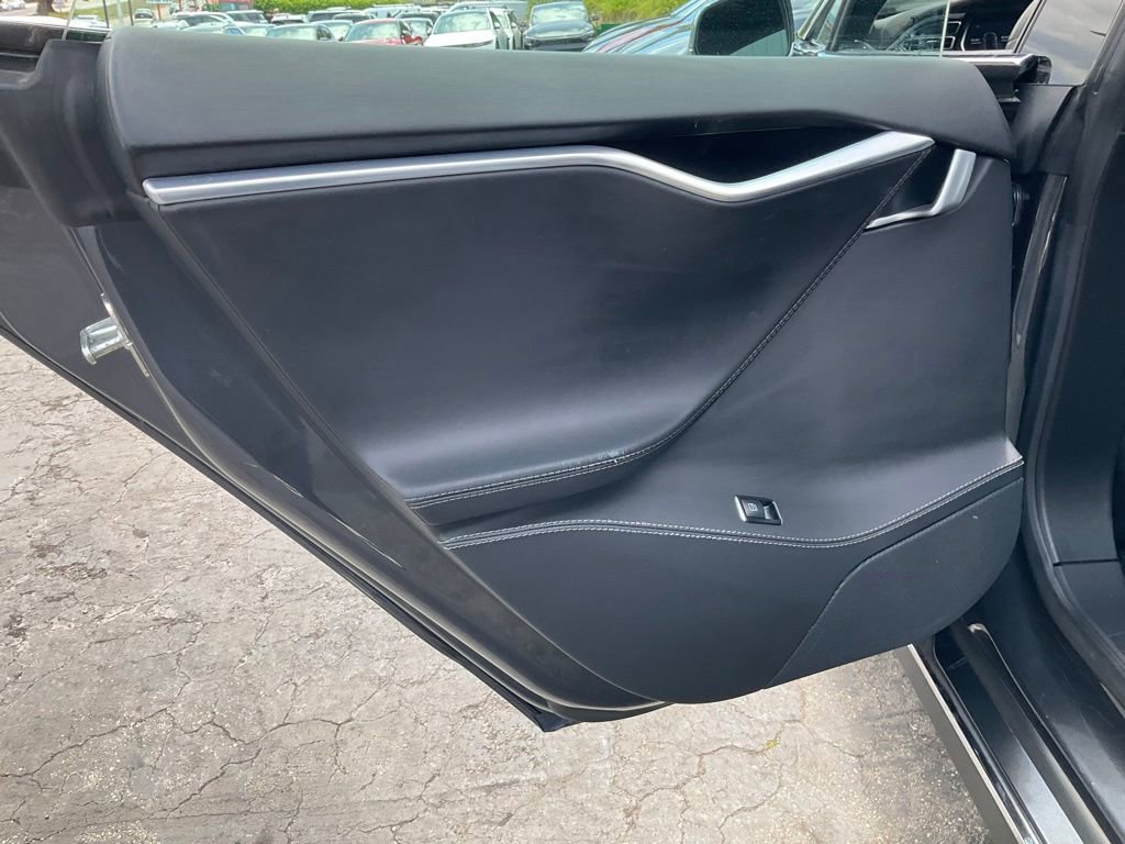 Used 2015 Tesla Model S P90D AWD/4WD image 32