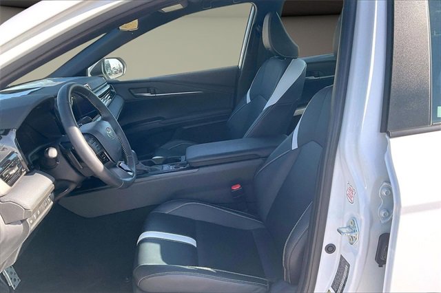Used 2025 Toyota Camry SE image 22
