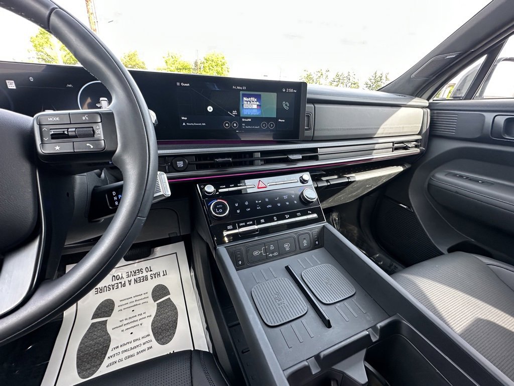 Used 2024 Hyundai Santa Fe Calligraphy image 24