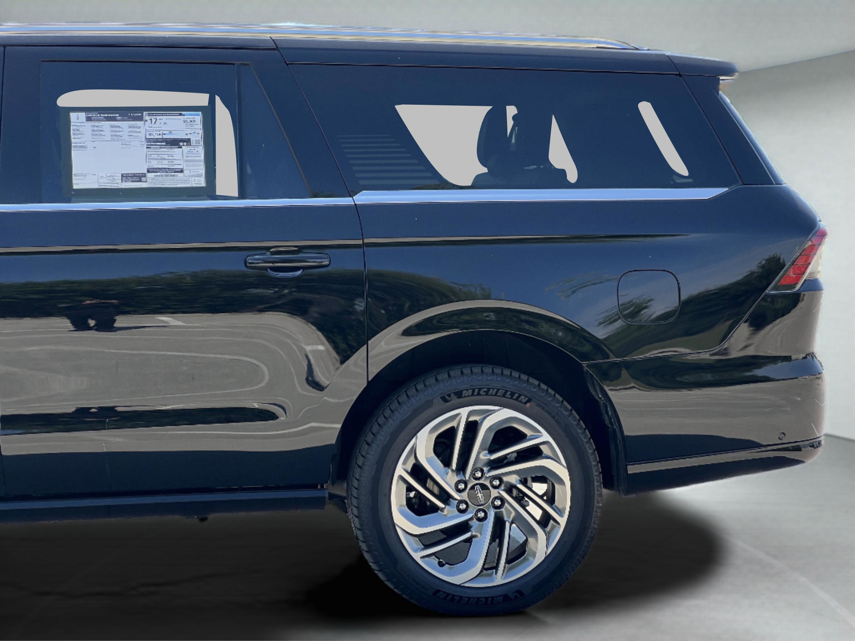 New 2025 Lincoln Navigator L Reserve AWD/4WD image 11