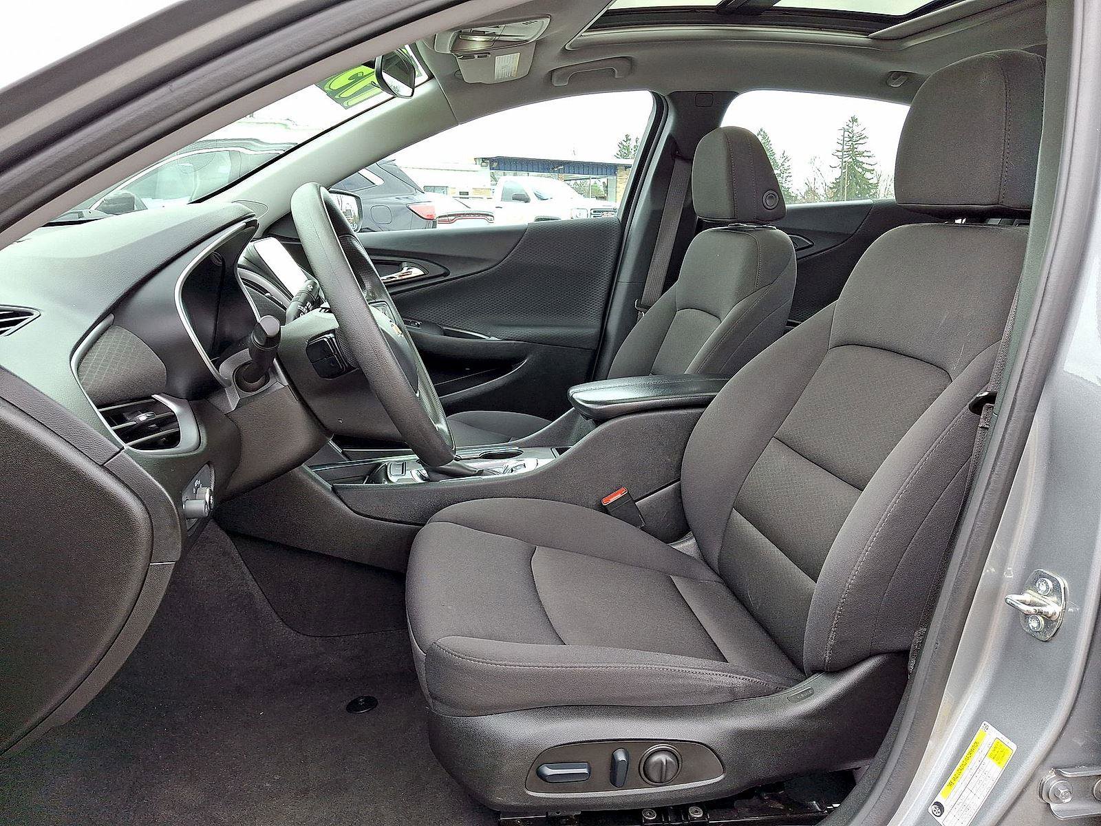 Used 2023 Chevrolet Malibu LT image 11