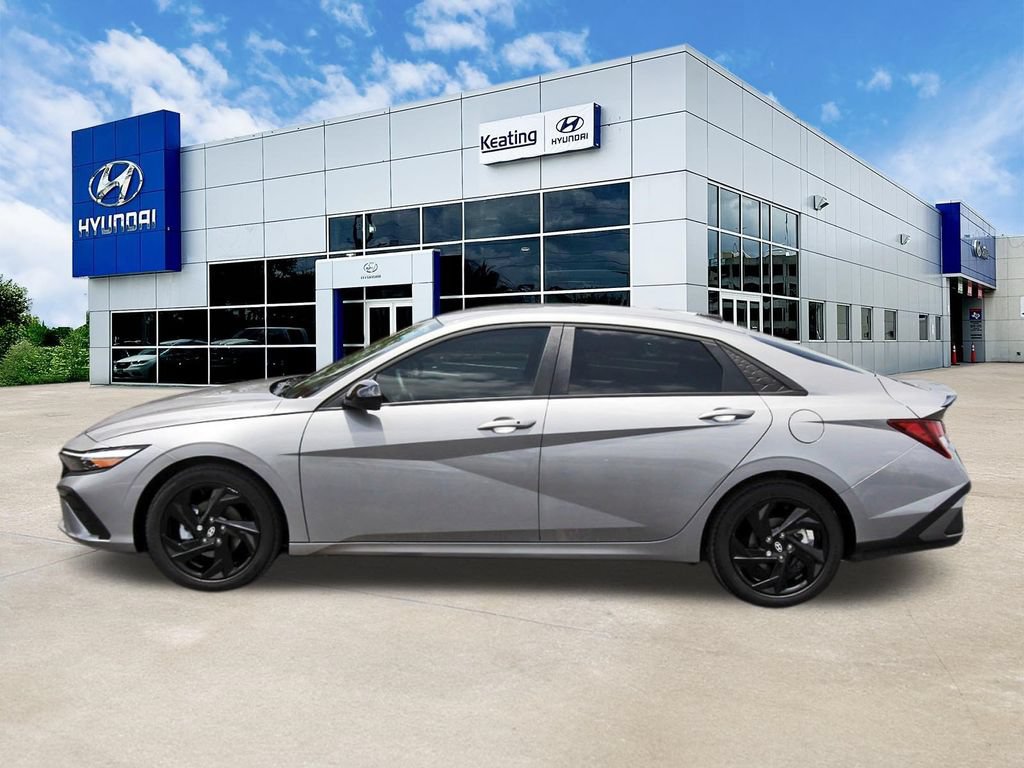 Certified 2026 Hyundai Elantra Sport w/ Cargo Package FWD image 8