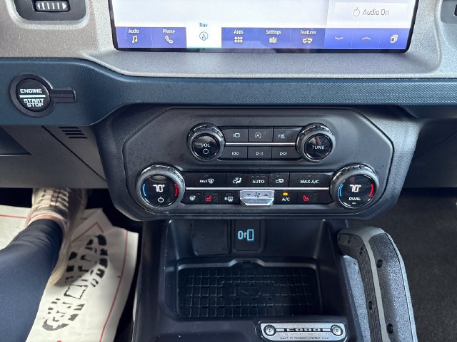 Used 2024 Ford Bronco Outer Banks w/ Sasquatch Package AWD/4WD image 16