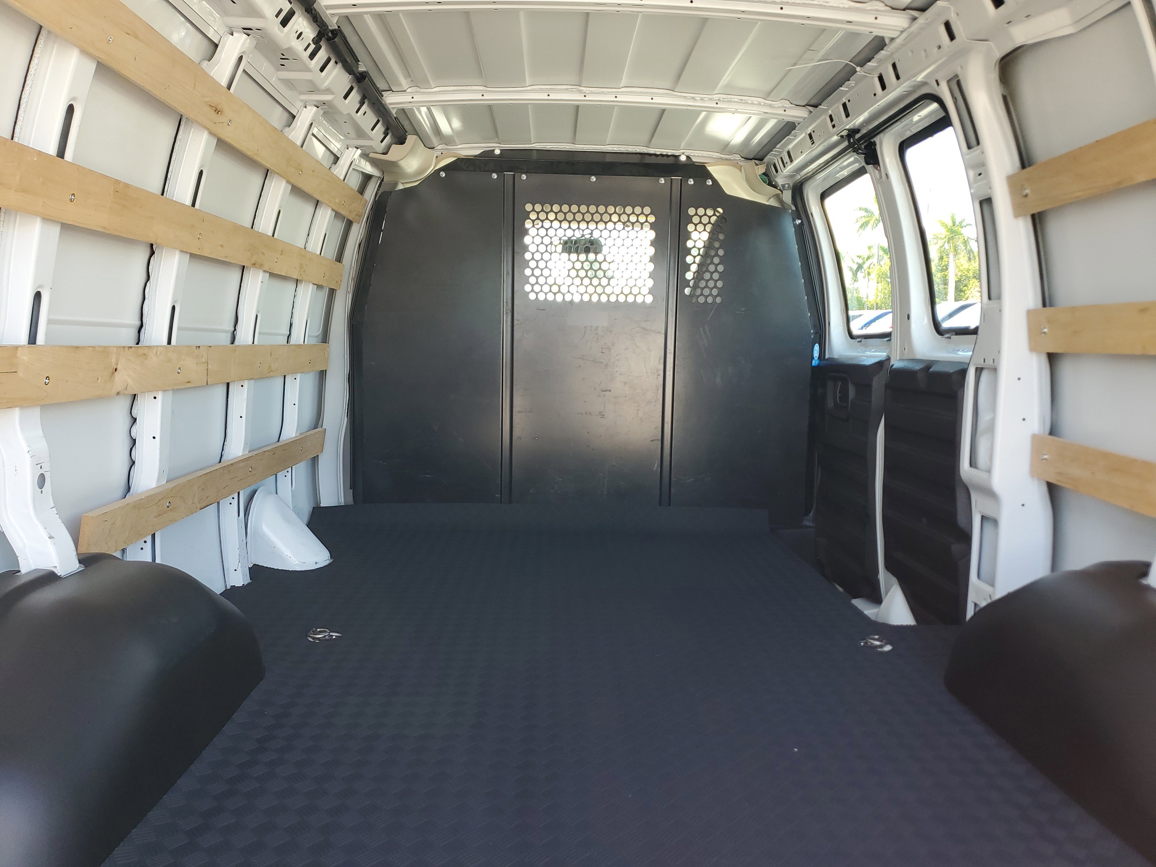 Used 2024 Chevrolet Express 2500 w/ Driver Convenience Package image 14