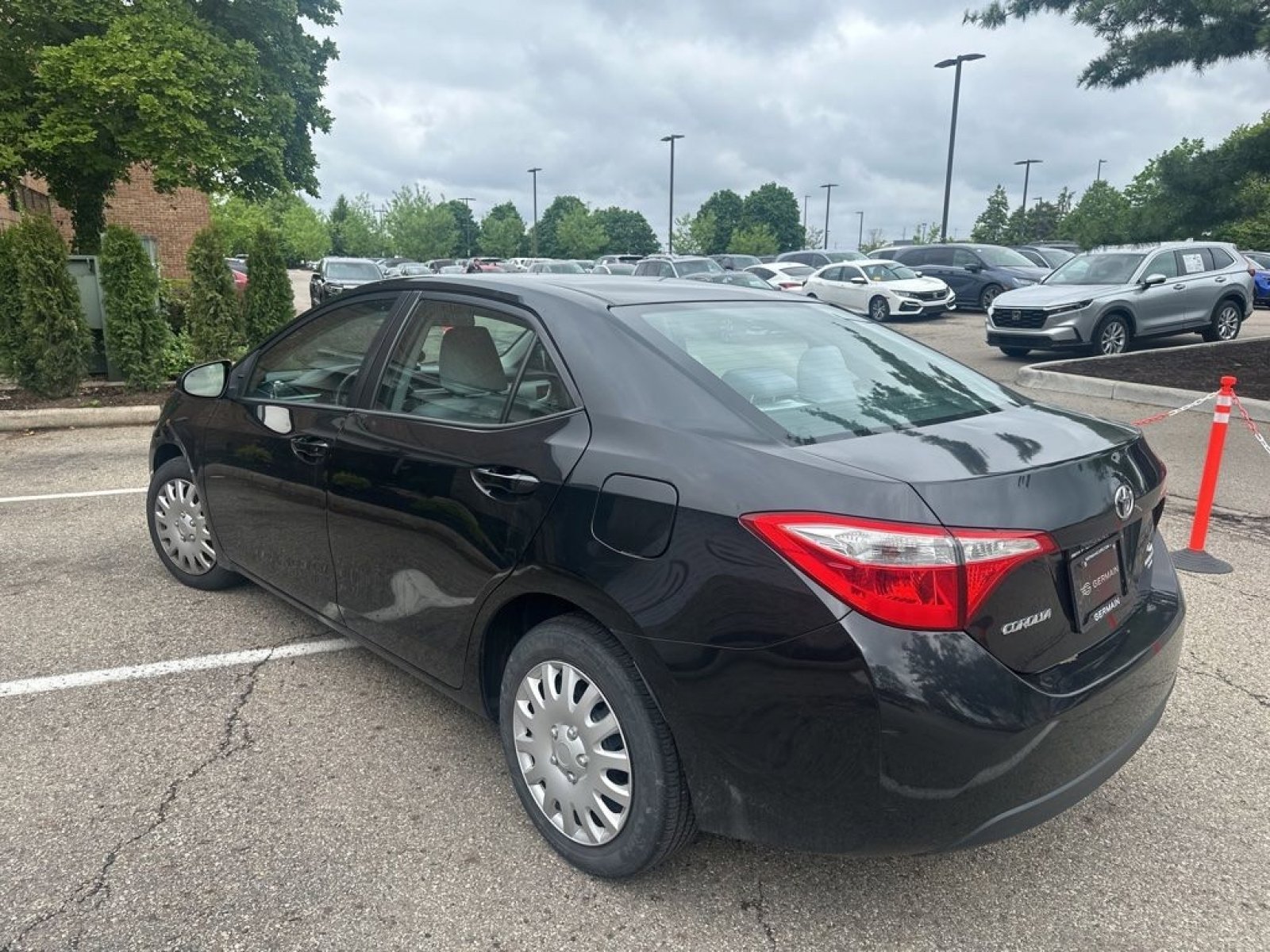 Used 2015 Toyota Corolla LE FWD image 5