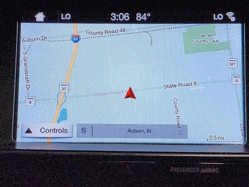 Used 2018 Ford Explorer XLT w/ Equipment Group 202A AWD/4WD image 21