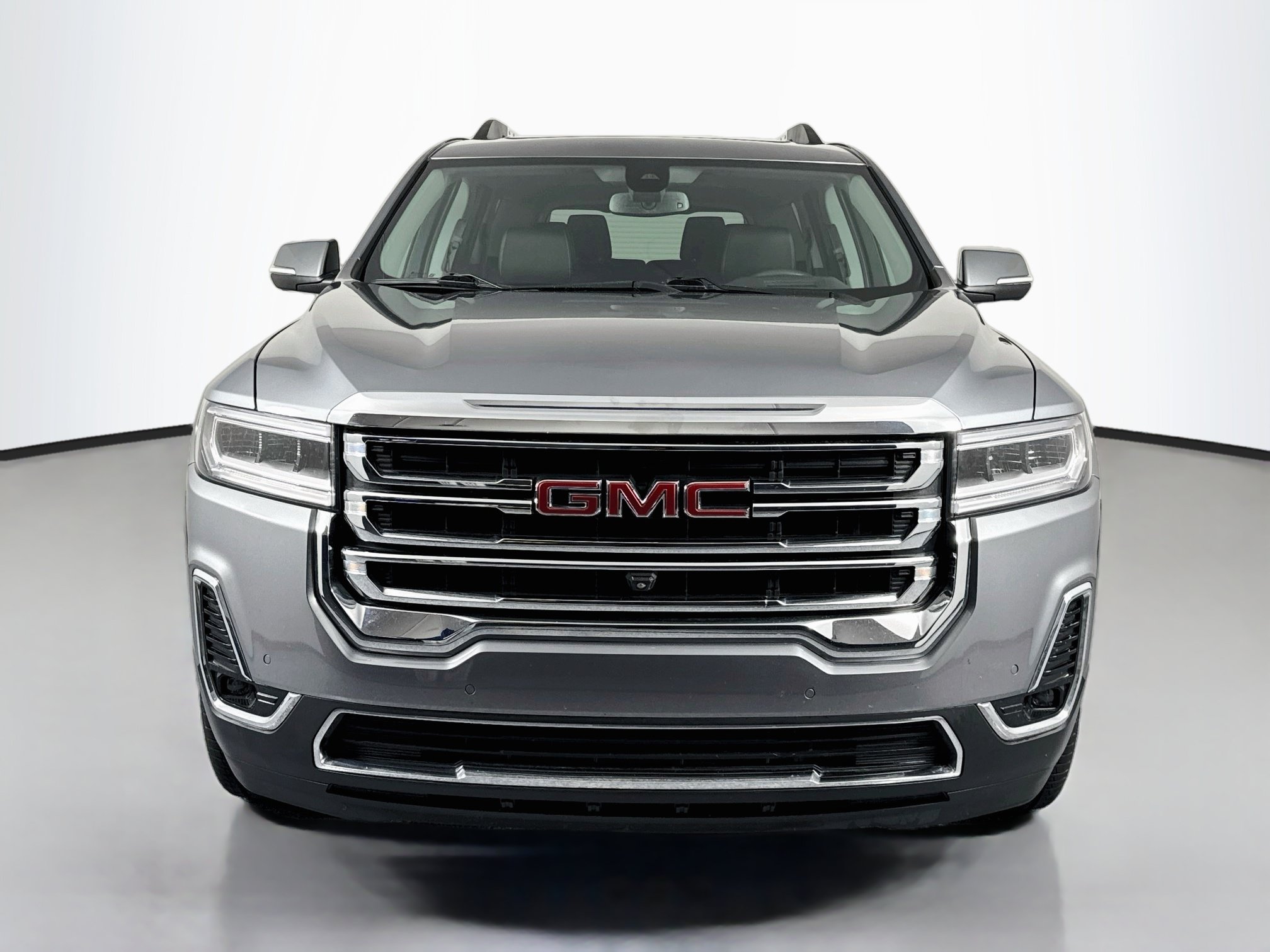 Used 2022 GMC Acadia SLT w/ Technology Package AWD/4WD image 2