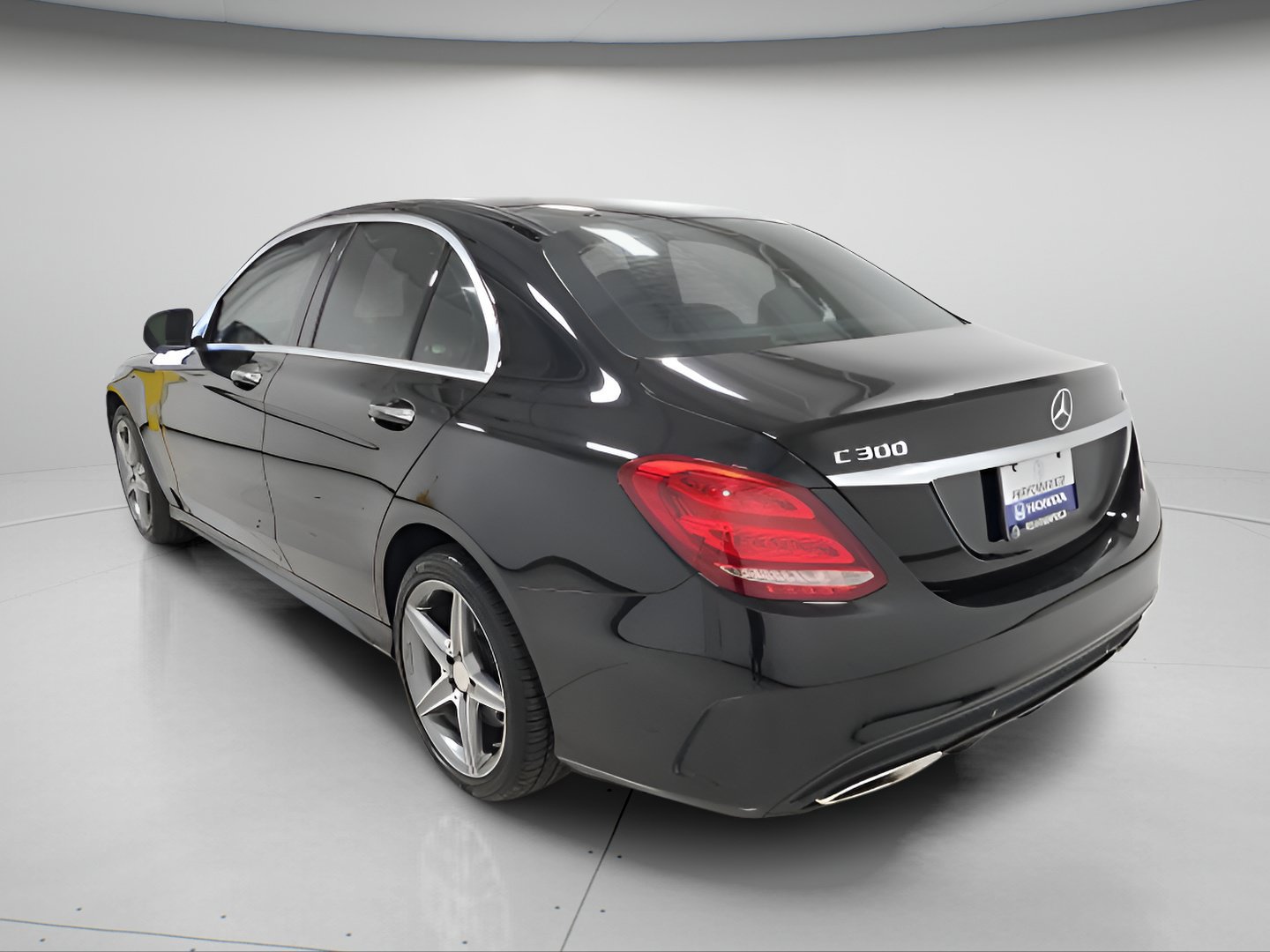 Used 2015 Mercedes-Benz C 300 4MATIC Sedan image 5