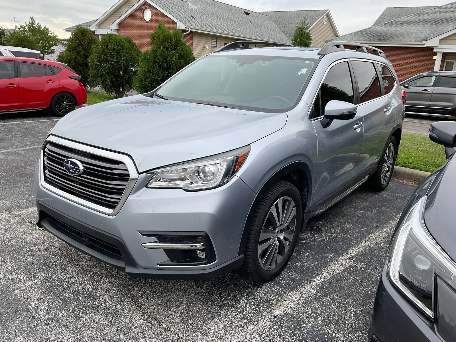 Used 2022 Subaru Ascent Limited w/ Technology Package AWD/4WD image 4