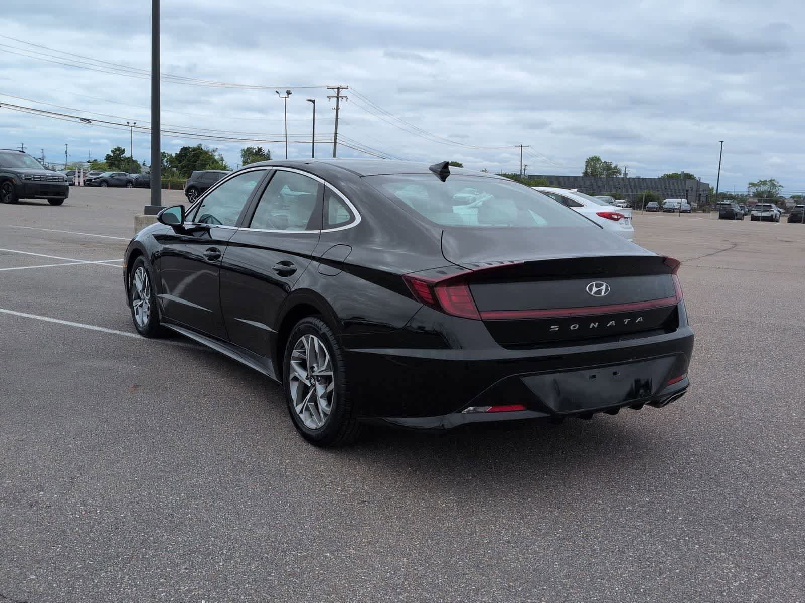 Used 2023 Hyundai Sonata SEL FWD image 4