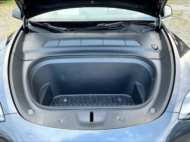 Used 2024 Tesla Model Y Long Range RWD image 29