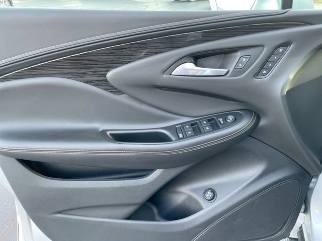 Used 2018 Buick Envision Essence image 10