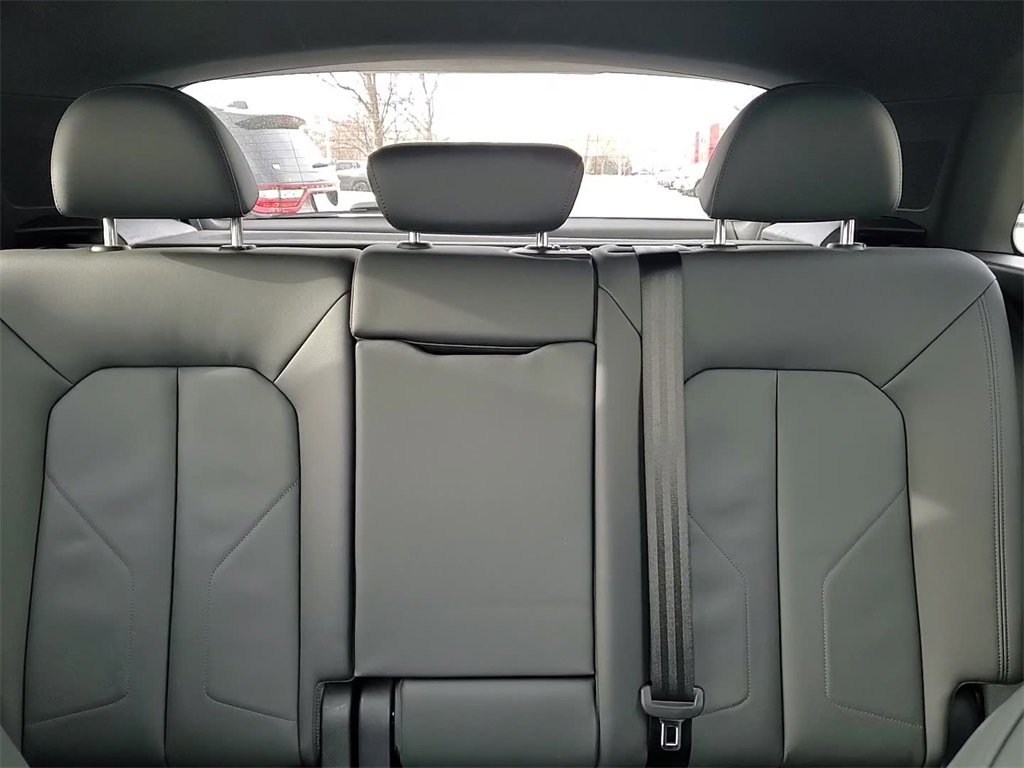 Used 2025 Audi Q3 2.0T Premium image 21