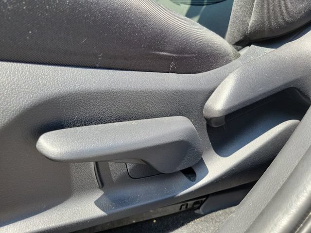 Used 2025 Toyota RAV4 LE AWD/4WD image 20