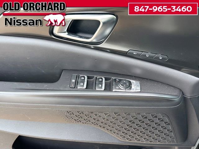 Used 2025 Kia Carnival SX FWD image 9
