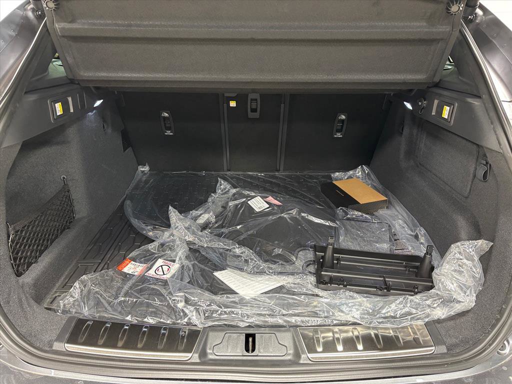 New 2026 Jaguar F-PACE R-Dynamic S image 44