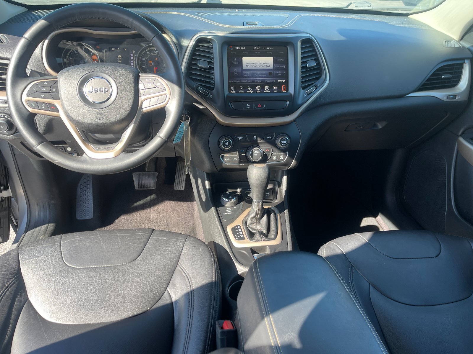 Used 2017 Jeep Cherokee Latitude w/ Safety/Convenience Group AWD/4WD image 16