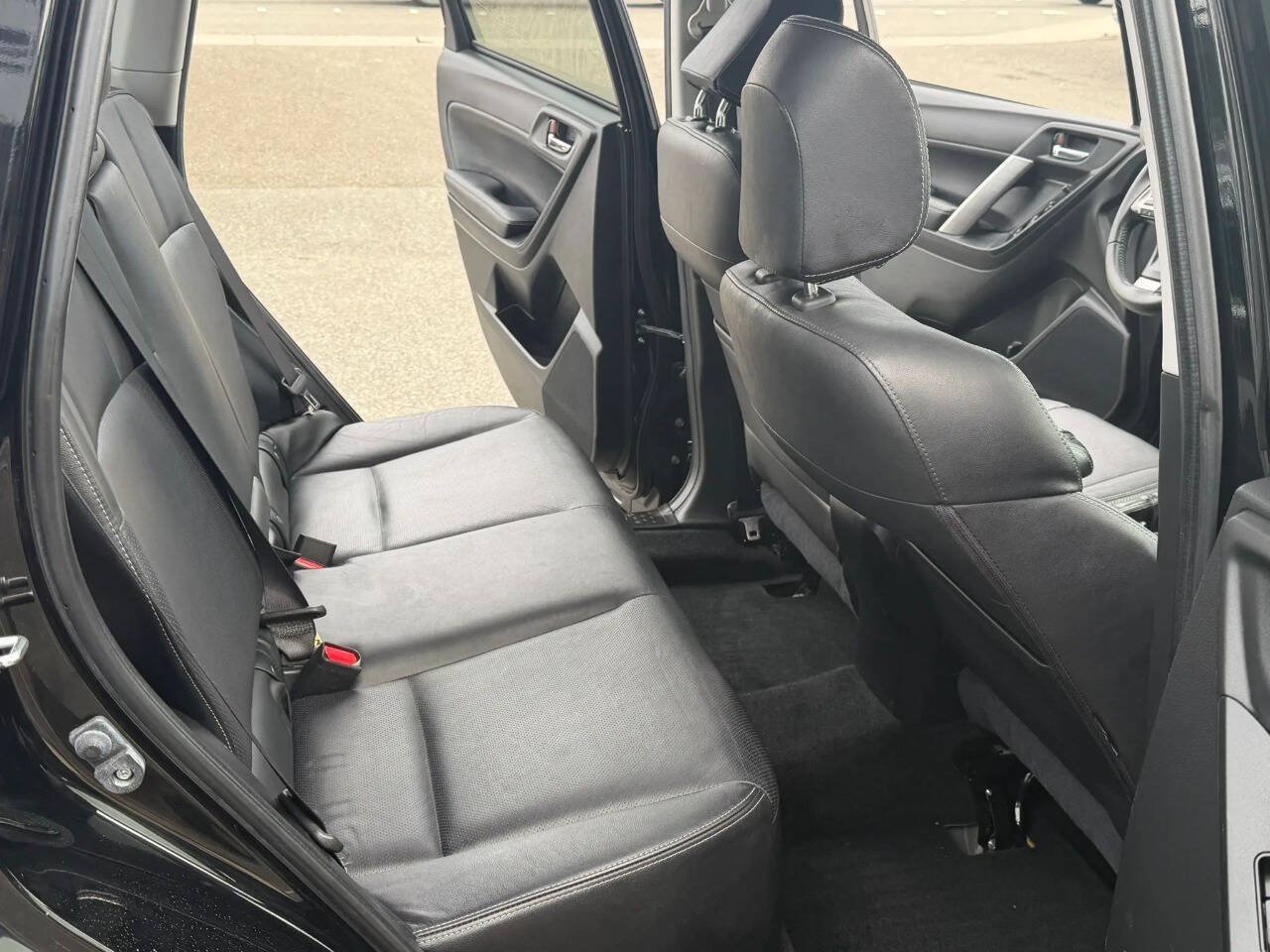 Used 2015 Subaru Forester 2.5i Limited AWD/4WD image 16