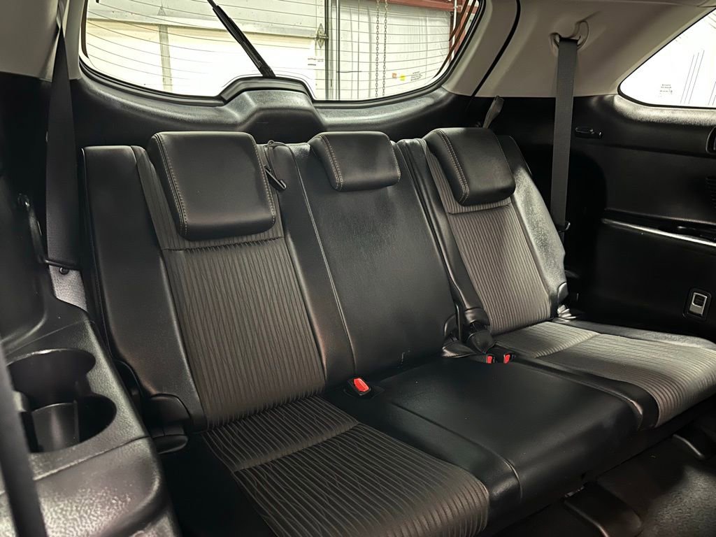Used 2018 Toyota Highlander Plus w/ Carpet Mat Package (TMS) AWD/4WD image 51