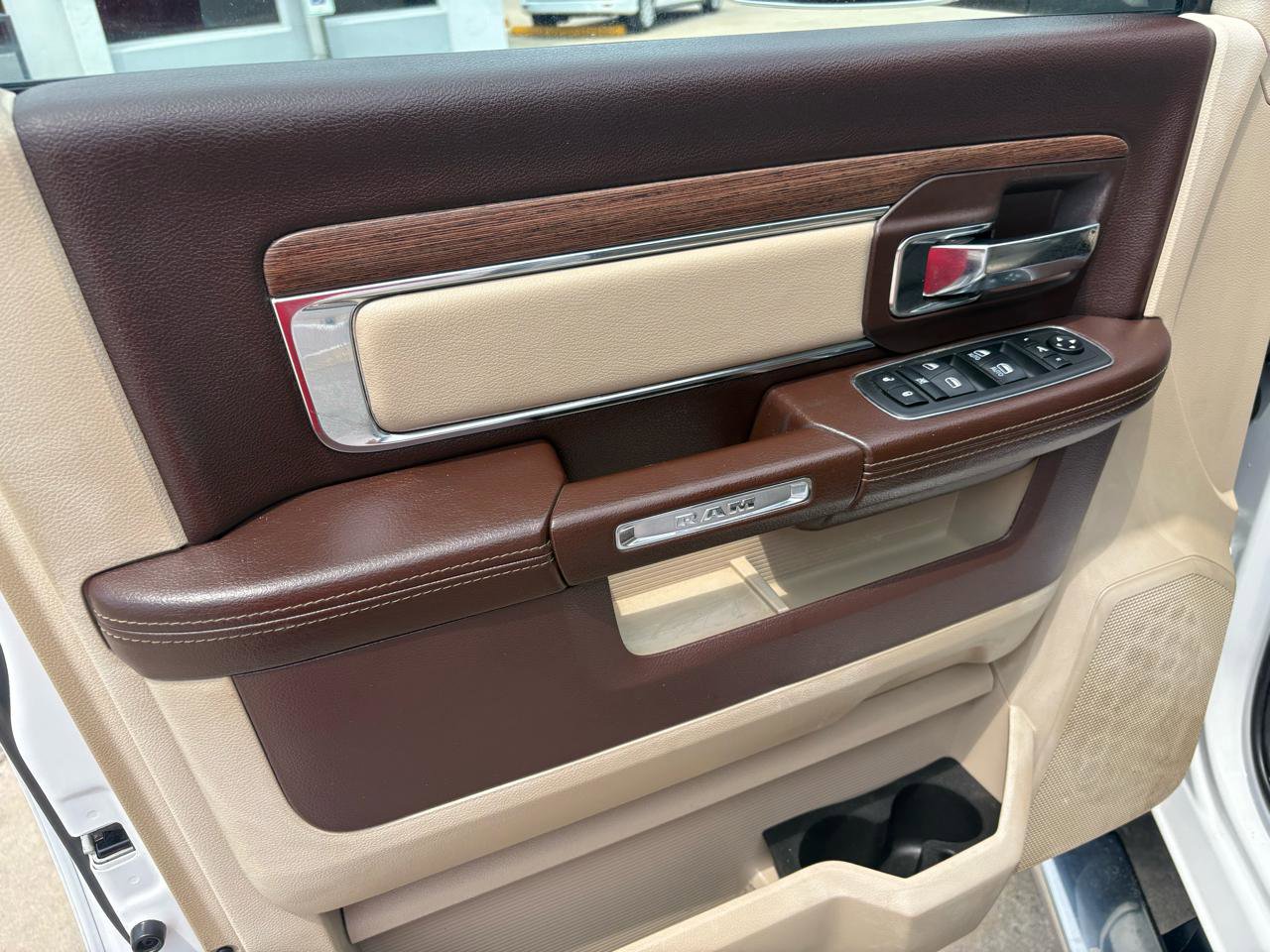 Used 2018 RAM 3500 Laramie AWD/4WD image 16