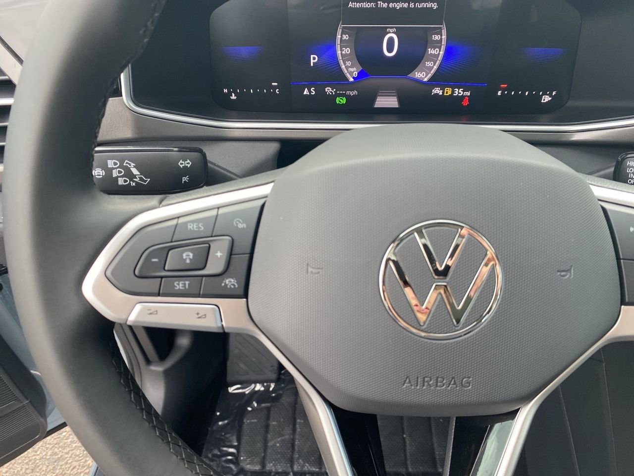 New 2026 Volkswagen Taos SE image 20