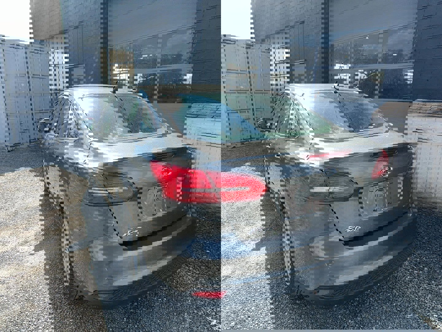 Used 2018 Ford Focus SE FWD image 4