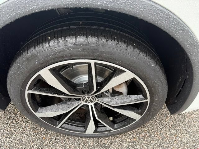 Used 2022 Volkswagen Tiguan SEL R-Line AWD/4WD image 14